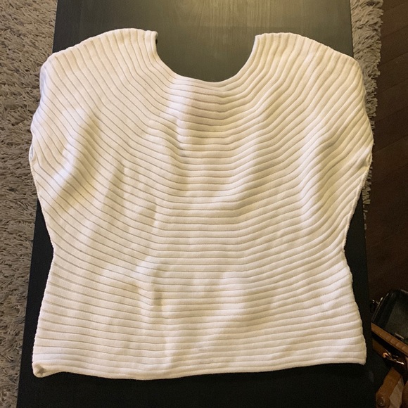 XL Uniqlo Sweater - Picture 1 of 3